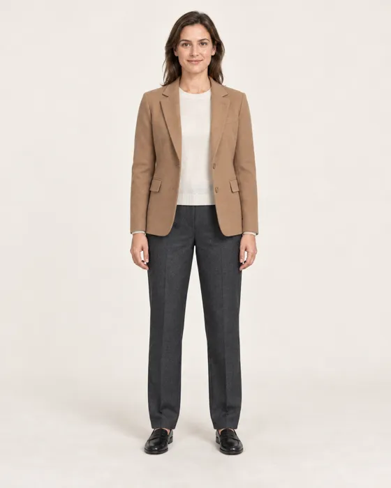 La cliente porte la tenue Pour le bureau